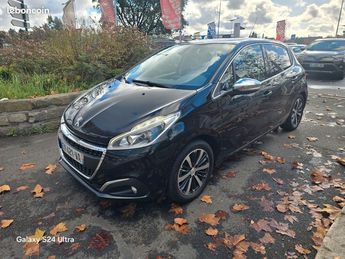  Voir détails -Peugeot 208 1.2l Ess 110 Boite Auto Allure 02-2018 à Sannois (95)