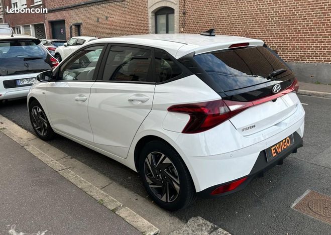 Hyundai I20 Hyundai I20 1.0 T-GDI 100 HYBRID MHEV 48VOLT INTUITI Blanc de 2021