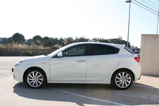 Alfa romeo Giulietta Alfa romeo Giulietta 2.0 JTDM140 DISTINCTIVE STOP&START Blanc de 2012