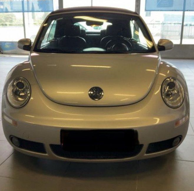 Volkswagen Beetle Volkswagen Beetle CAB 1.9 TDI 105CH CARAT Gris C de 2010