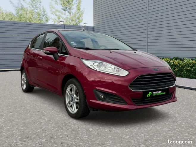 Ford Fiesta Titanium 125CH Bordeaux de 2013