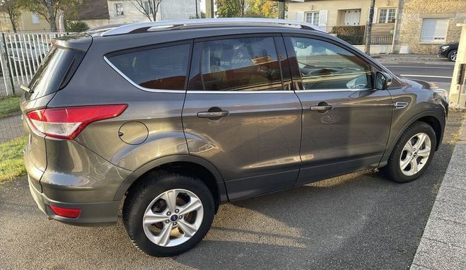 Ford Kuga Ford Kuga 2.0 TDCI 120CH TITANIUM  de 2015