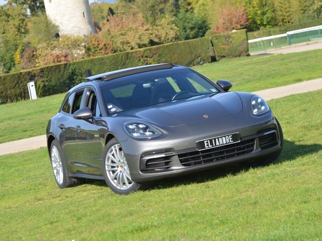 Porsche Panamera 4 Sport Turismo E-Hybride rechargeable Gris Quartz de 2018