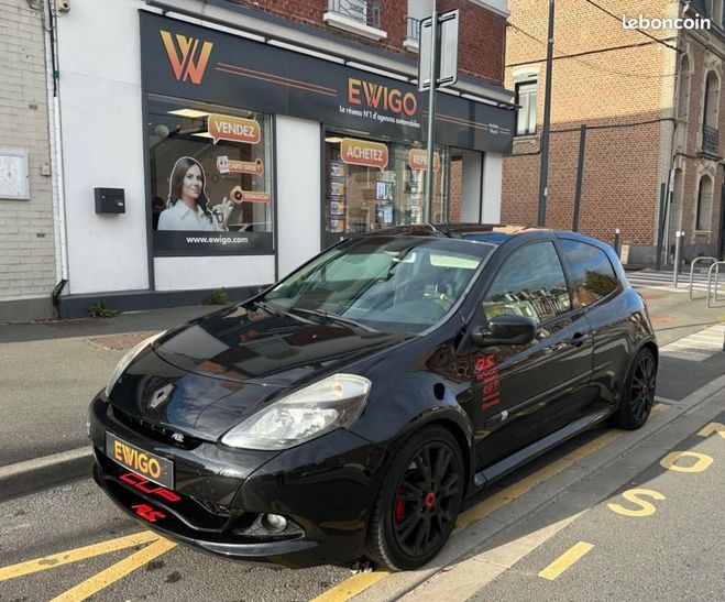 Cliquer pour voir la photo suivante Renault Clio RS 2.0 200 CUP Noir de 2010