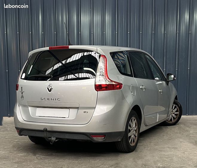 Renault Grand Scenic 3 7 PLACES 1.9 Dci 120ch Diesel Garantie Gris de 2012