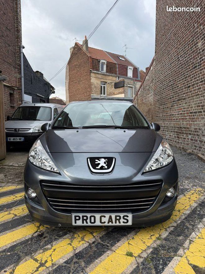 Peugeot 207 Peugeot 207 1,6hdi 99g Gris de 2010