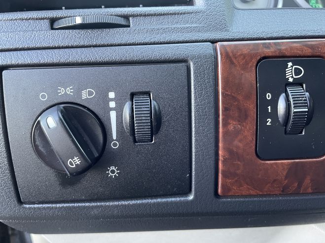 Chrysler Grand Voyager 2.8 CRD LX BA GRIS MEDIUM  de 2011