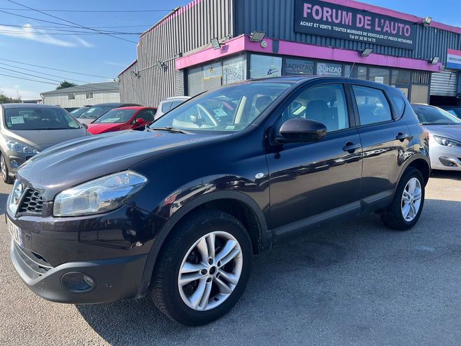 Cliquer pour voir la photo suivante Nissan Qashqai (2) 1.5 DCI 110 PURE DRIVE 130G ACENTA Violet de 2013