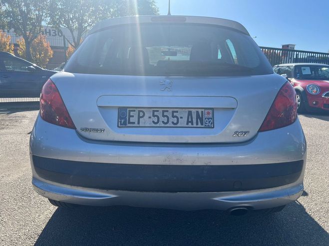 Peugeot 207 Peugeot 207 (2) 1.4 VTI 16V 95 ACTIVE 5P FIABLE Gris de 2007