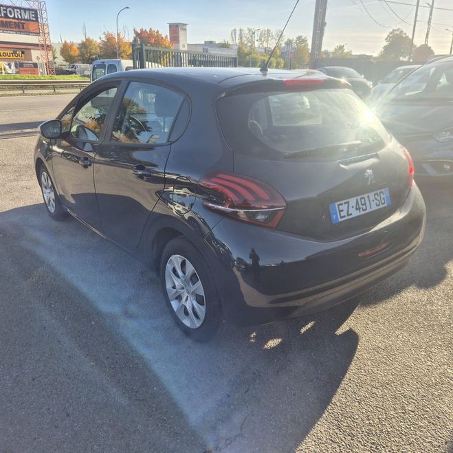 Peugeot 208 Peugeot 208 (2) 1.6HDI74 S&S ACTIVE 5P E6 AN2018 BEL Gris foncé de 2018