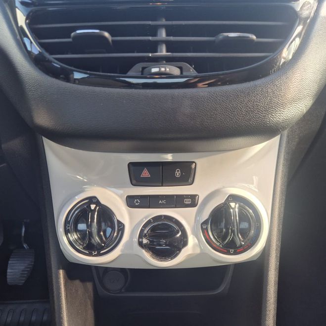Peugeot 208 Peugeot 208 (2) 1.6HDI74 S&S ACTIVE 5P E6 AN2018 BEL Gris foncé de 2018