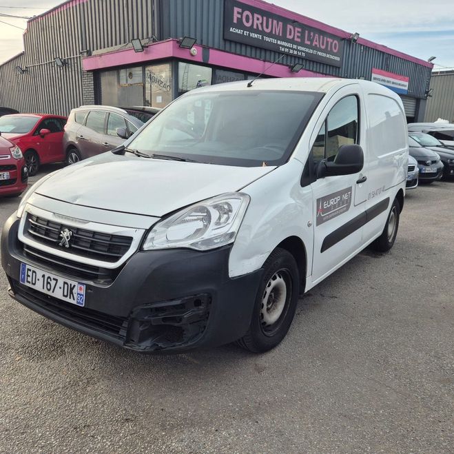 Cliquer pour voir la photo suivante Peugeot Partner II (2) 1.6 HDI 90 PACK CD CLIM 121 L2TVA Blanc de 2016