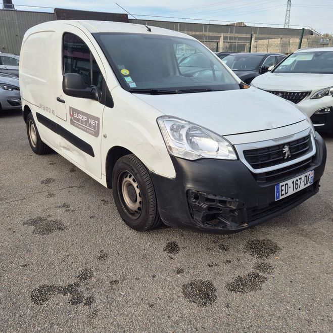 Peugeot Partner Peugeot Partner II (2) 1.6 HDI 90 PACK CD CLIM 121 L2TVA Blanc de 2016
