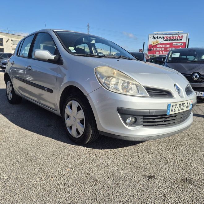 Renault Clio Renault Clio III 1.4 16V 100 AUTHENTIQUE 5P Gris de 2007