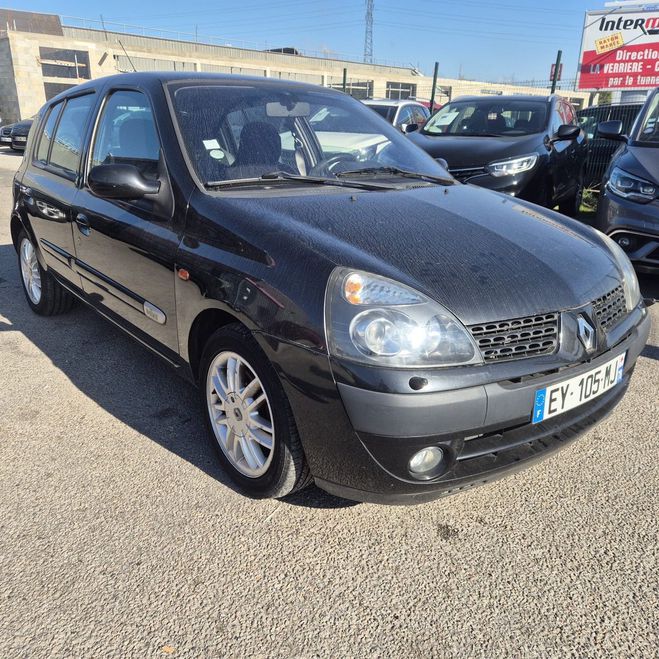Renault Clio Renault Clio II (2) 1.6 16S 110 INITIALE 5P Noir de 2002