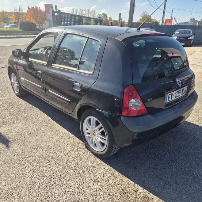 Renault Clio Renault Clio II (2) 1.6 16S 110 INITIALE 5P Noir de 2002