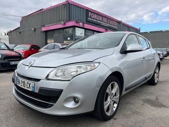 voir détails -Renault Megane III 1.9 DCI 130 CARMINAT TOMTOM BELLE à Coignières (78)   Voir détails -Renault Megane III 1.9 DCI 130 CARMINAT TOMTOM BELLE à Coignières (78)