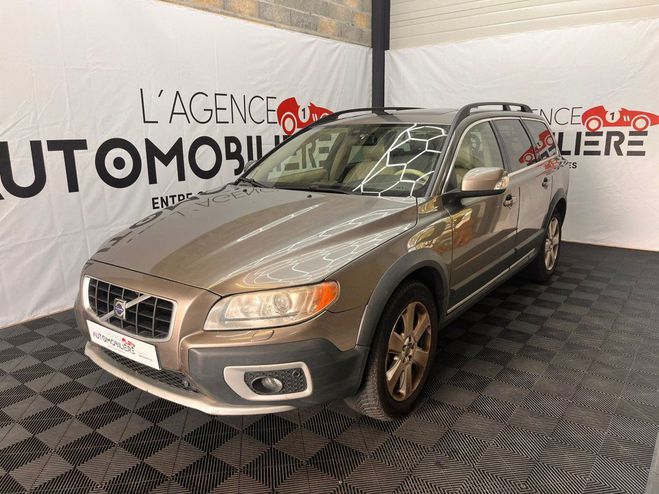 Cliquer pour voir la photo suivante Volvo XC70 Crosscountry 2.4L D5 AWD Summum Champagne de 2008