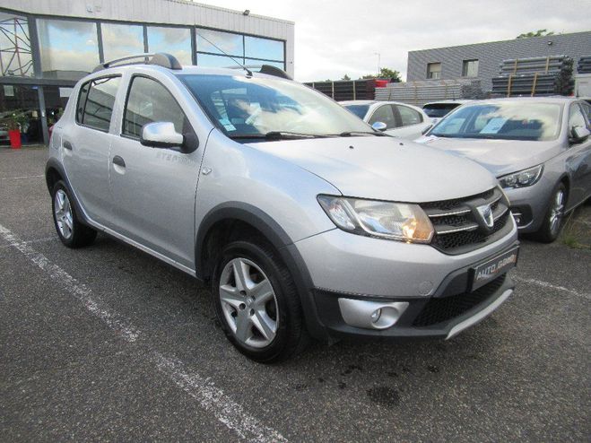 Dacia Sandero Dacia Sandero 1.5 dCi 90 FAP Stepway Ambiance Gris Clair de 2013