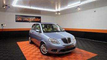  Voir détails -Lancia Ypsilon 1.4 16V ORO à Beauchamp (95)