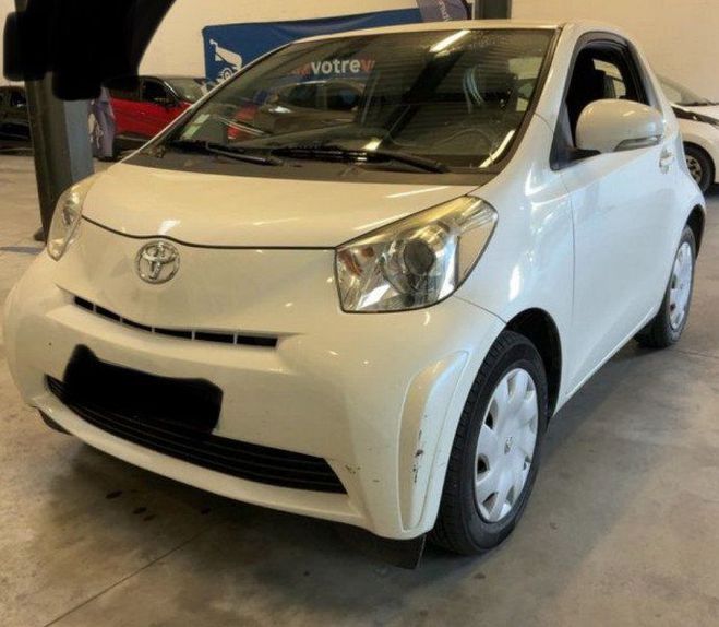 Cliquer pour voir la photo suivante Toyota Iq 68 VVT-I Blanc de 2010