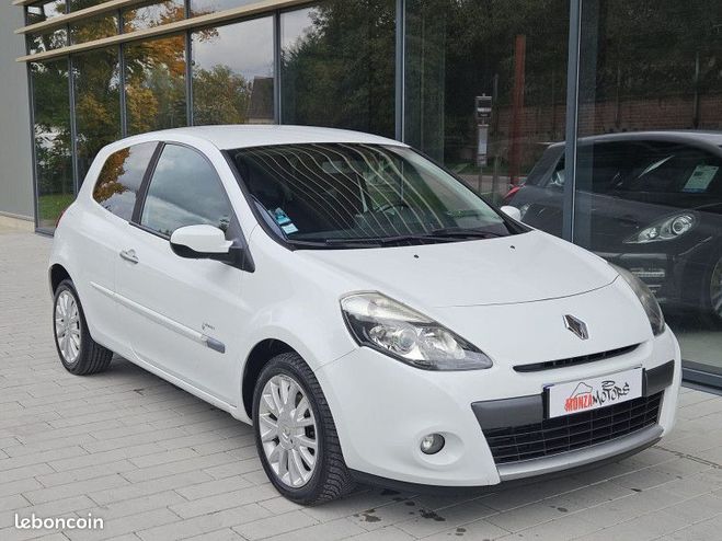 Renault Clio III 1.2 TCE 100CH DYNAMIQUE 3P Blanc de 2009