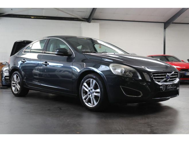 Cliquer pour voir la photo suivante Volvo S60 T6 3.0 TURBO 304 4X4 SUMMUM / REPRISE FI Gris foncé de 2012
