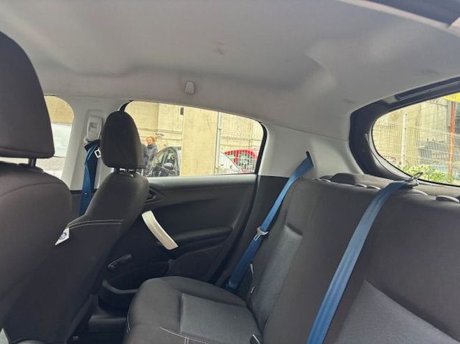 Peugeot 208 Peugeot 208 1.2 PURETECH 68CH LIKE 5P BLEU F de 2017