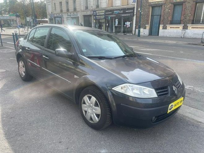 Renault Megane Renault Megane 1.6 16V 115CH CONFORT AUTHENTIQUE GRIS F de 2005