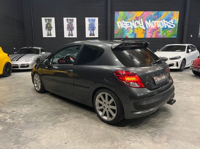 Peugeot 207 Peugeot 207 1.4 hdi 68ch Gris de 2010