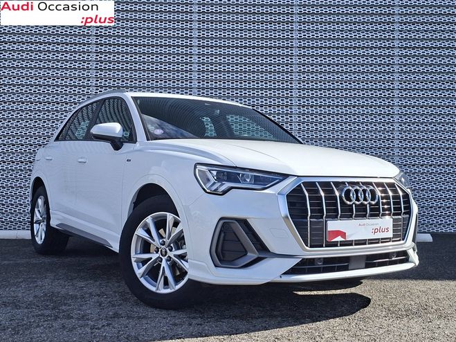 Audi Q3 35 TFSI 150 ch S tronic 7 S line Blanc de 2024