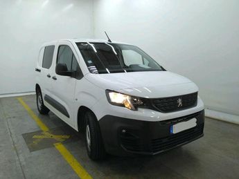  Voir détails -Peugeot Partner FOURGON STANDARD 1000 KG BLUEHDI 100 BVM à Nantes (44)