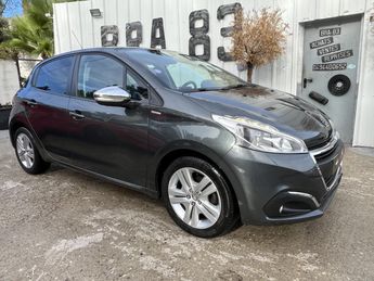  Voir détails -Peugeot 208 1.2i PureTech 12V - 82 BERLINE Style PHA à  Le Muy (83)