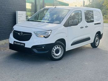  Voir détails -Opel Combo Life 1.5 TD Blue à Pruwelz (76)