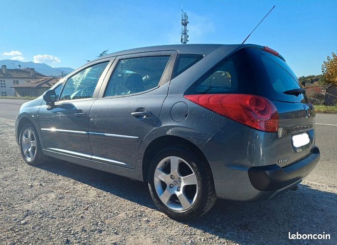 Peugeot 207 Peugeot 207 SW hdi 92 premium Gris de 2011