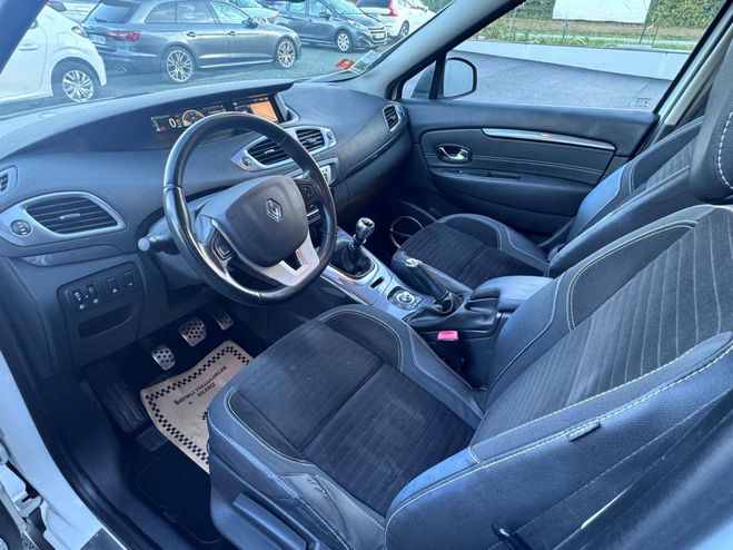 Renault Scenic Renault Scenic XMOD III (J95) 1.6 dCi 130ch energy Busi BLANC de 2013