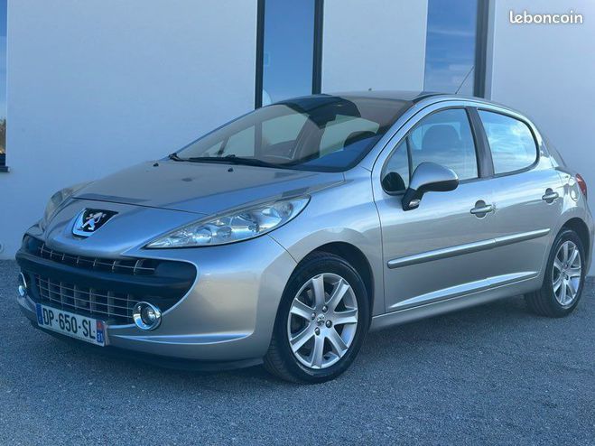 Peugeot 207 Peugeot 207 Phase 1 ? 1.6 HDi Turbo 110 ch Gris de 2006