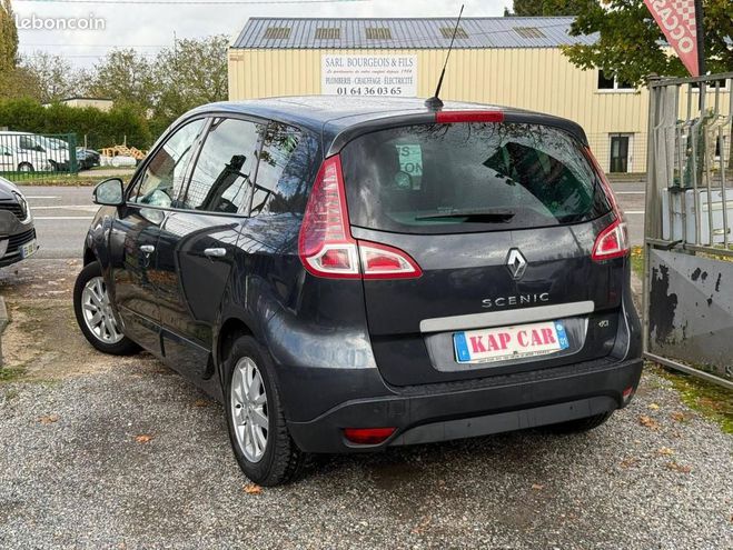 Renault Scenic III 1.9 dCi130 Jade Gris de 2010