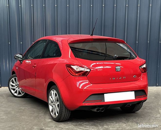 Seat Ibiza Seat Ibiza IV Phase 2 HB 5 Portes TDI 16V DPF 143 c Rouge de 2013