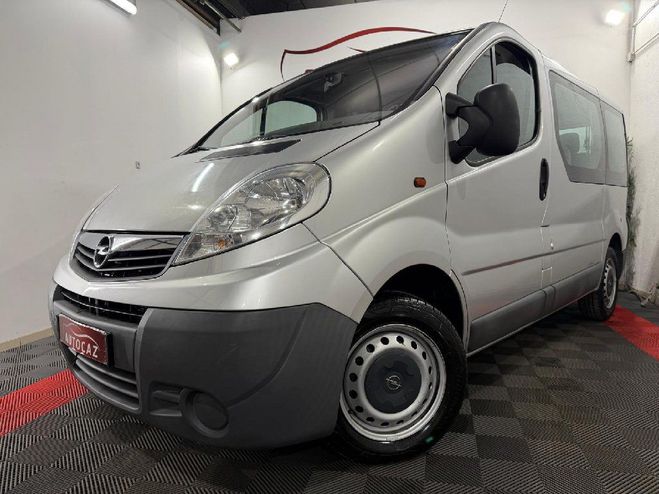 Opel Vivaro Opel Vivaro COMBI 2.0 CDTI 115 Pack Clim *9PLC*PREMI Gris Clair de 2009