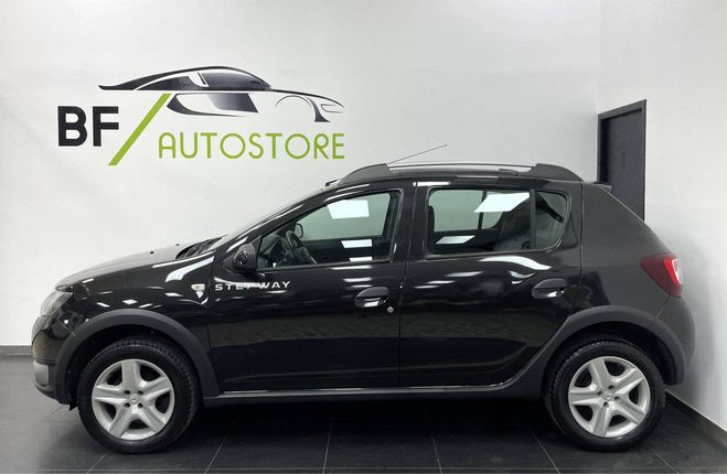 Dacia Sandero Dacia Sandero II (B52) 1.5 dCi 90ch eco² Stepway Prest NOIR de 2014