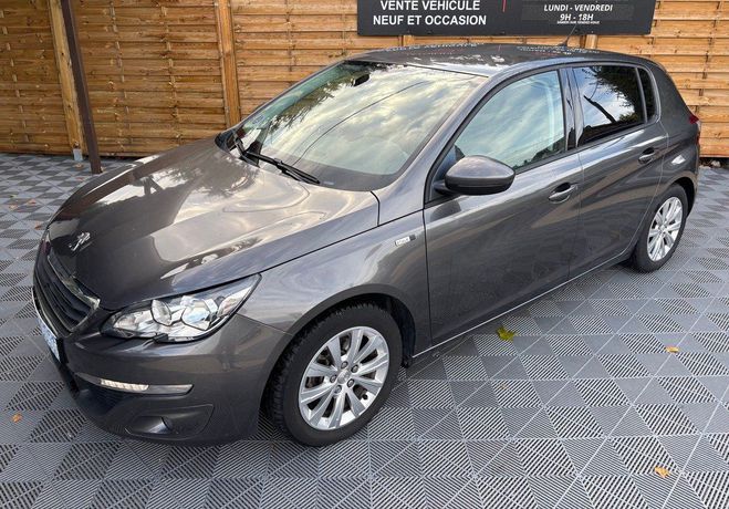 Peugeot 308 1.2 e-THP 110ch Style Gris de 2017