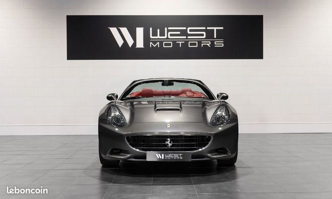 Ferrari California Ferrari California 4.3 V8 460 ? IMMAT France Sellerie Dayto Gris de 2010