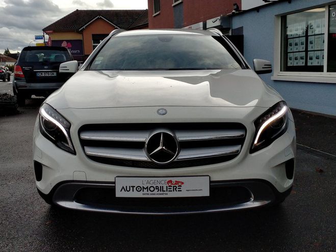 Mercedes Classe GLA Mercedes Classe GLA Classe 200 CDI 136 CH SENSATION Blanc de 2014