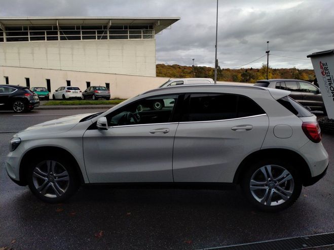 Mercedes Classe GLA Mercedes Classe GLA Classe 200 CDI 136 CH SENSATION Blanc de 2014