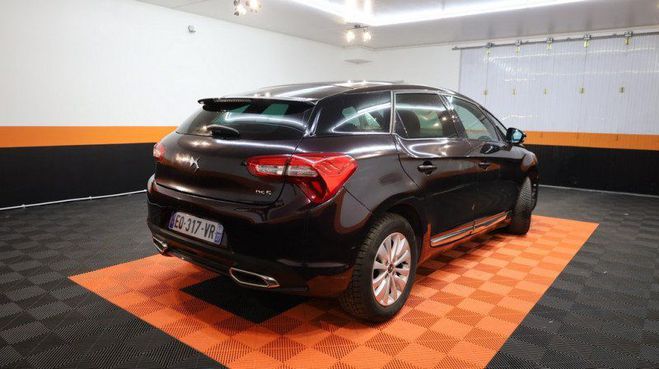 Citroen DS Citroen DS 5 BLUEHDI 120CH SO CHIC S&S EAT6 Rouge de 2017