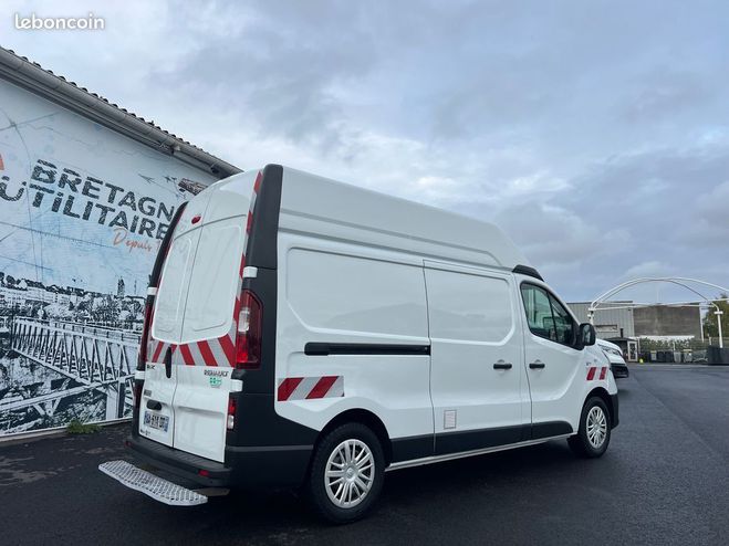 Renault Trafic Renault Trafic 15950 ht L2H2 2.0 145 cv Grand Confort Blanc de 2021
