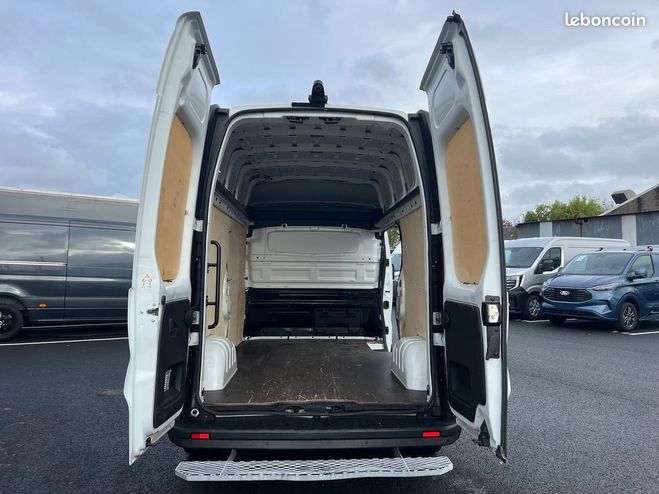 Renault Trafic Renault Trafic 15950 ht L2H2 2.0 145 cv Grand Confort Blanc de 2021