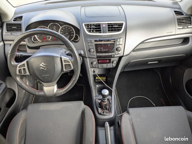 Suzuki Swift Suzuki Swift 1.6 VVT 135CH SPORT Gris de 2012