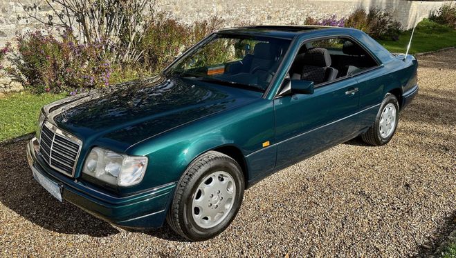 Mercedes Classe E Mercedes Classe E w124 coupe e200 1995 Vert Tourmaline Métallisée de 1995